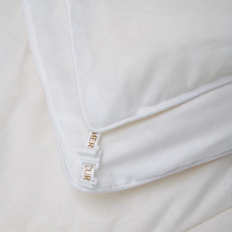 Mercury Home Textiles Snow Shadow Dream All-Season 2-in-1 Duvet