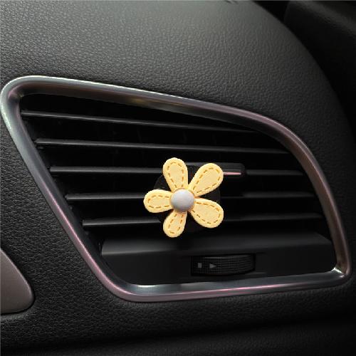 Rhinestone Cherry Car Air Conditioner Air Outlet Aromatherapy Decoration Cute and Exquisite Fruit Shape Car Fragrance Clip