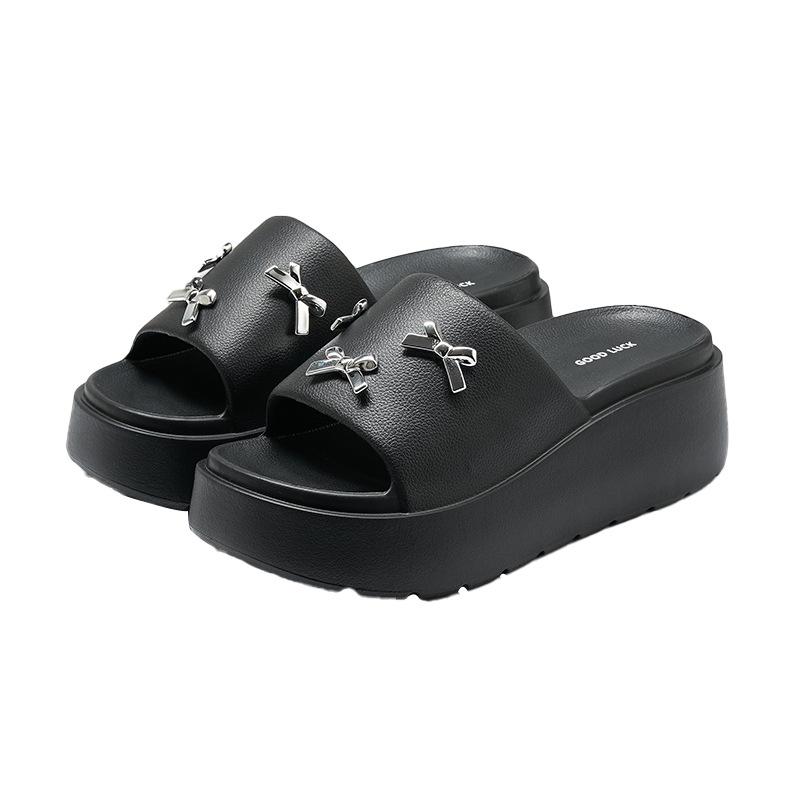 Wearing heightening beach shoes for women's spring and summer new products trend versatile heightening slippers household non-slip and non-smelly