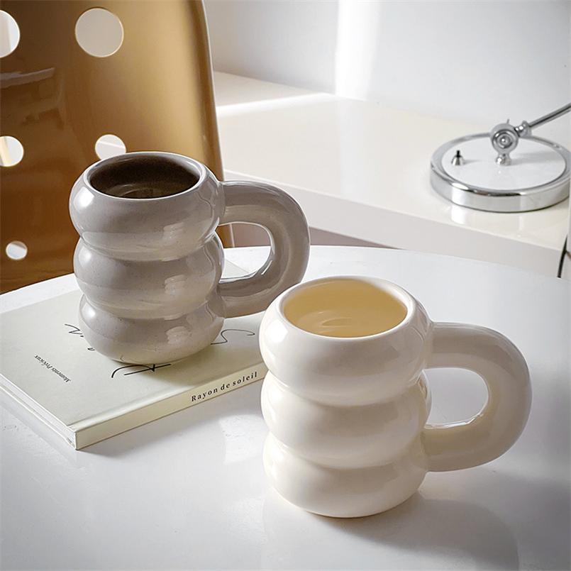 Söt Mugg i Keramik med Donutmotiv, Nordisk Stil, Kreativ, Stor Kapacitet, Kaffekopp, Enkel Vattenkopp för Par, Mörk Färg