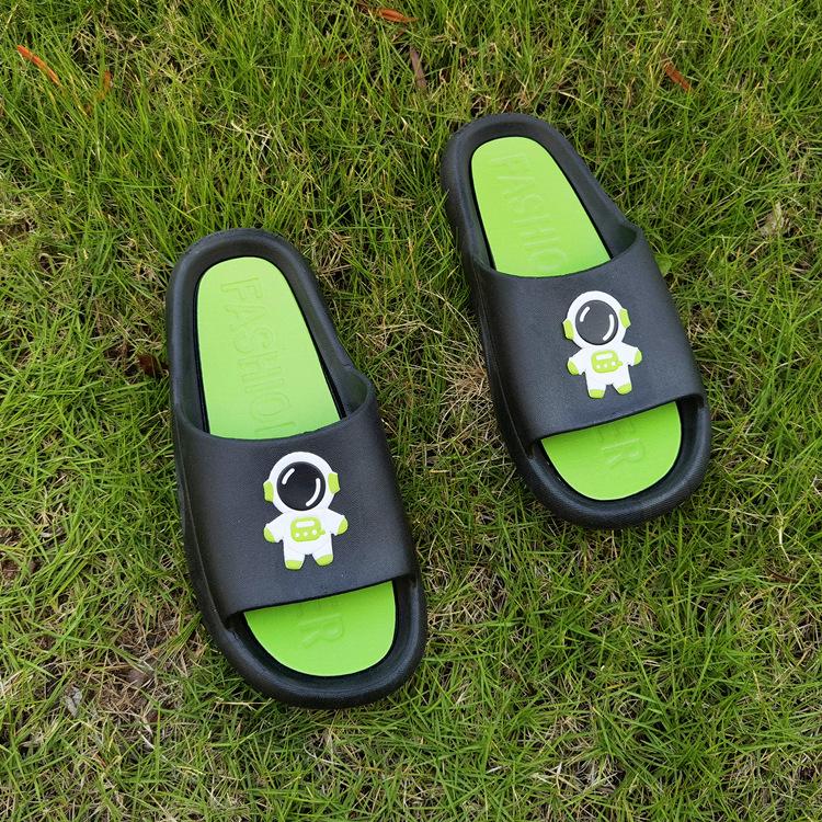 Pánské pantofle Spaceman Summer Outside Wear Net Red Pantofle Peep Toe s měkkou podrážkou Protiskluzové trendy páry Silné a měkké dno