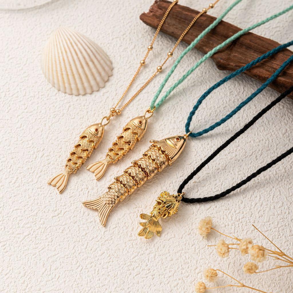 Wind Green Rope Small Fish Necklace Copper Electroplated 14K Gold Delicate Texture Ocean Wind Jewelry Neck Chain