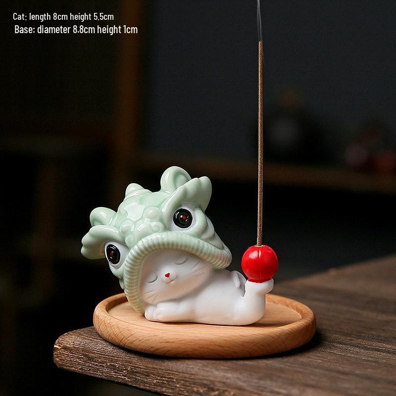 Ceramic Cat Incense Holder: Cute Lion Dance Pet Ornament for Home Décor.