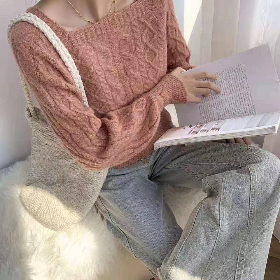 Women's Retro Square Collar Thick Knit Sweater - Autumn/Winter Korean Style, Waist-Slimming, Loose Fit with Twist Pattern