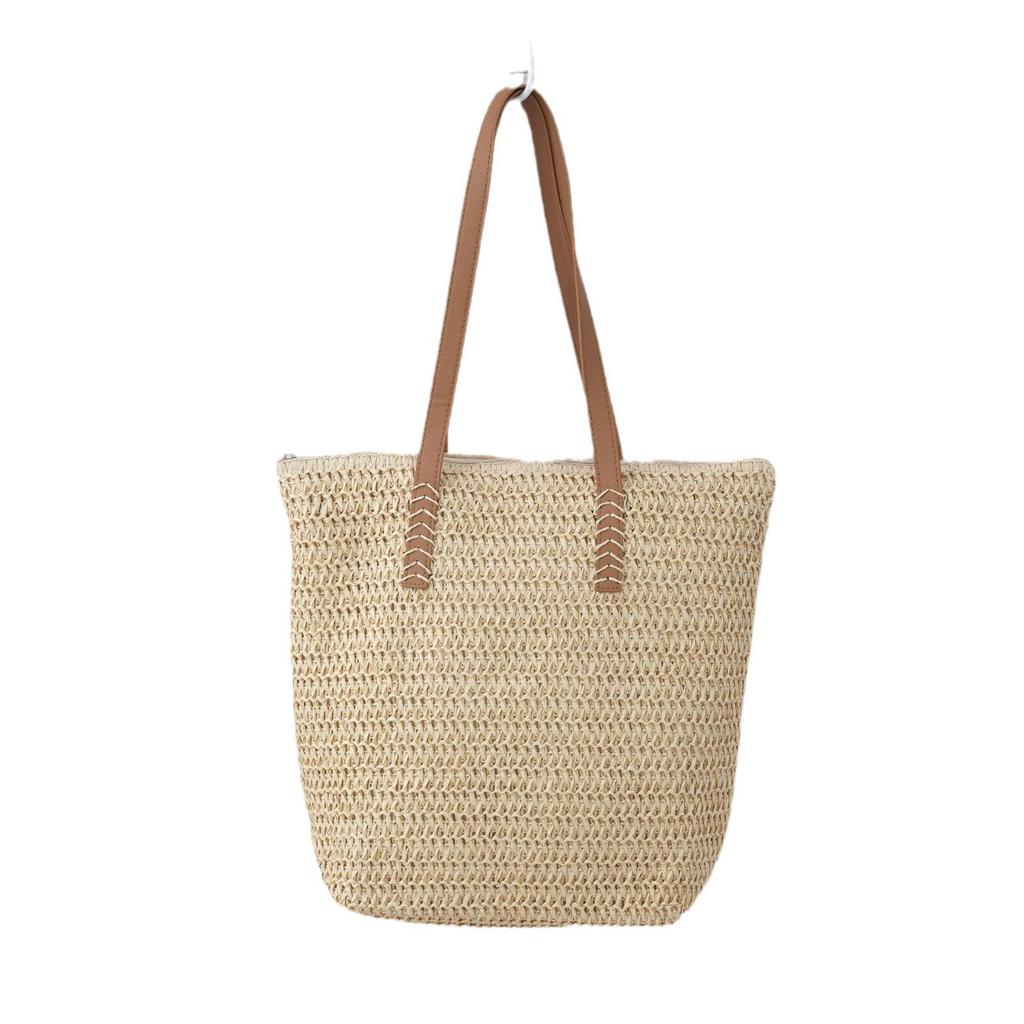 Stylish Versatile Straw Rope Underarm Bag – Perfect for Beach & Fashion.