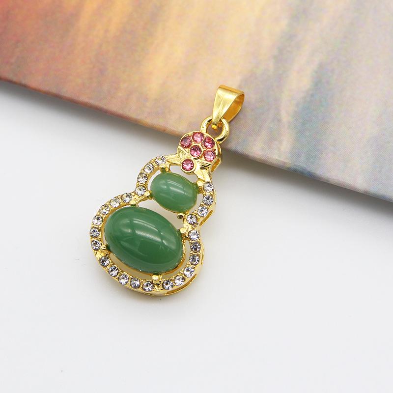 Gold-Inlaid Jade Gourd Pendant Necklace with Imitation Green Chalcedony and Diamond Enamel for Women