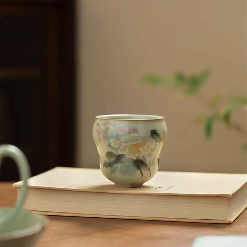 Secret Huang Ru Kiln Furong Press Cup Master Cup Chinese Ceramic Tea Set Tea Cup Ru Porcelain Tea Cup Retro Single Tasting Tea Cup