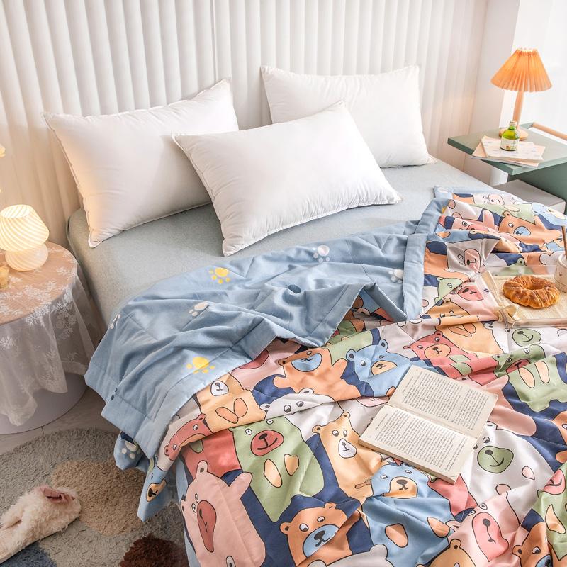 Funny Cartoon Bear Quilt Cotton Summer Air Conditioning Quilted Quilt Soft Skin-friendly Breathable Multifunction Thin Blanket