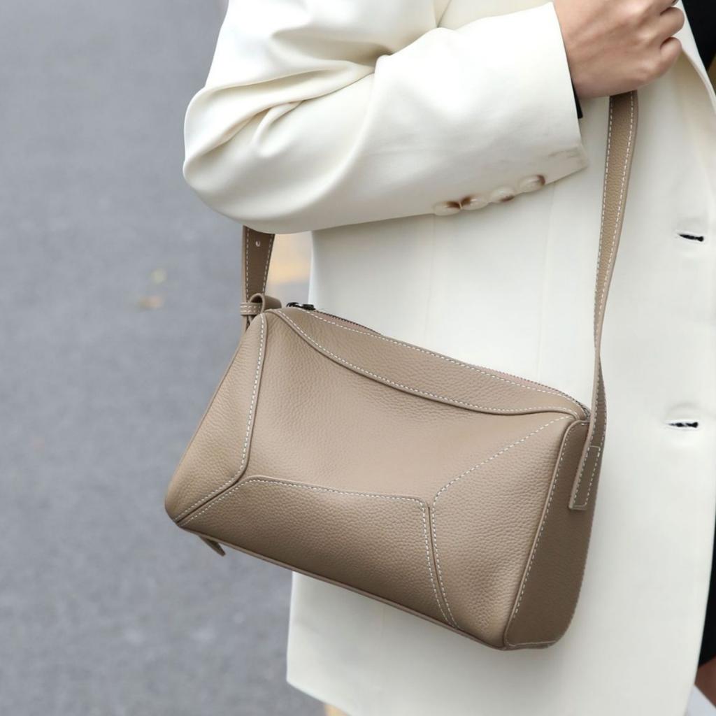 Cowhide Shoulder Women's Bag Large Capacity Shoulder Crossbody Women's Fashion Simple Practical Generous Bag Soft Leather