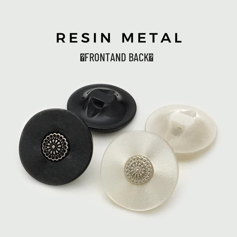 Klasické černobílé květinové kulaté pryskyřičné kovové knoflíky na obleky a kabáty