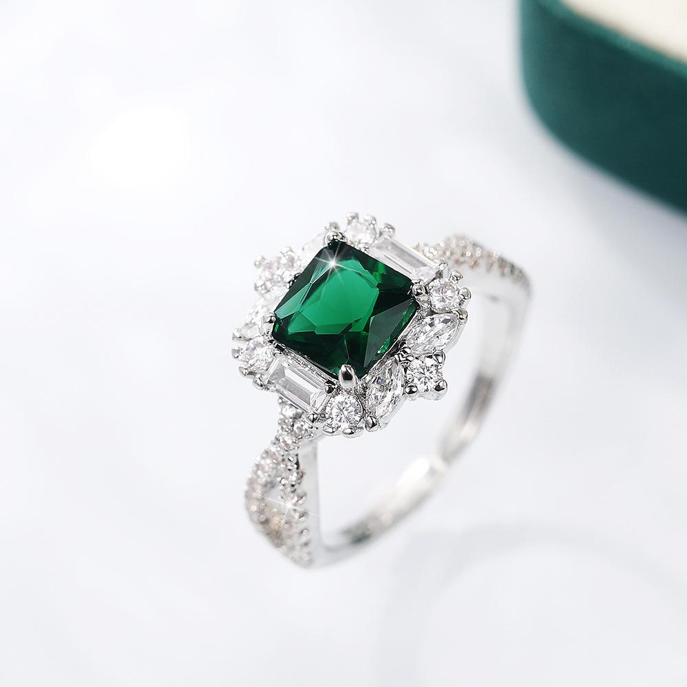 Seiko Deluxe Grandmother Green Princess Square Zircon Wedding Ring, Fashion Ladies Engagement Ring
