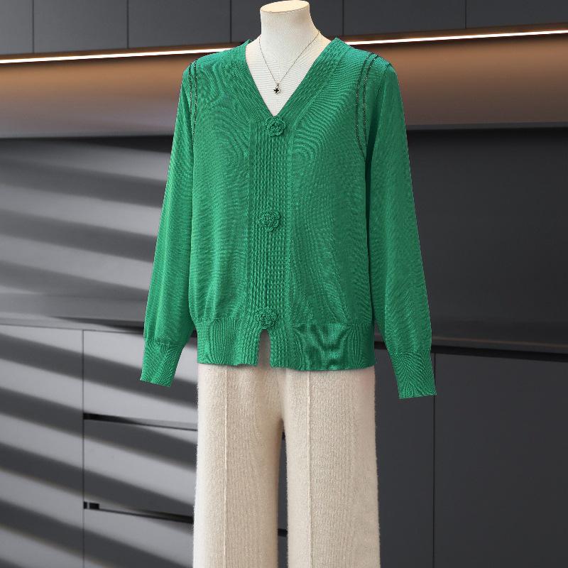 

2026 Stylish Spring Knitwear for Women - Age-Reducing, Long-Sleeved, Ideal for Middle-Aged & Elderly 2XL (110-125 lbs)