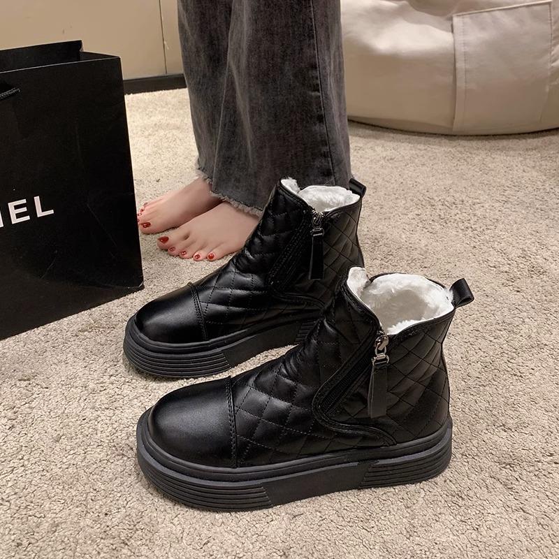 Winter New Fashionable Versatile Snow Boots Women's Waterproof Thickened Velvet 2025 Cold-proof Northeast Warm Non-slip Martin Boots