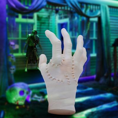 Broken Hand Halloween Prop Realistic Fake Human Hand Prank Toy for Stage Haunted House Halloween Party Accessory