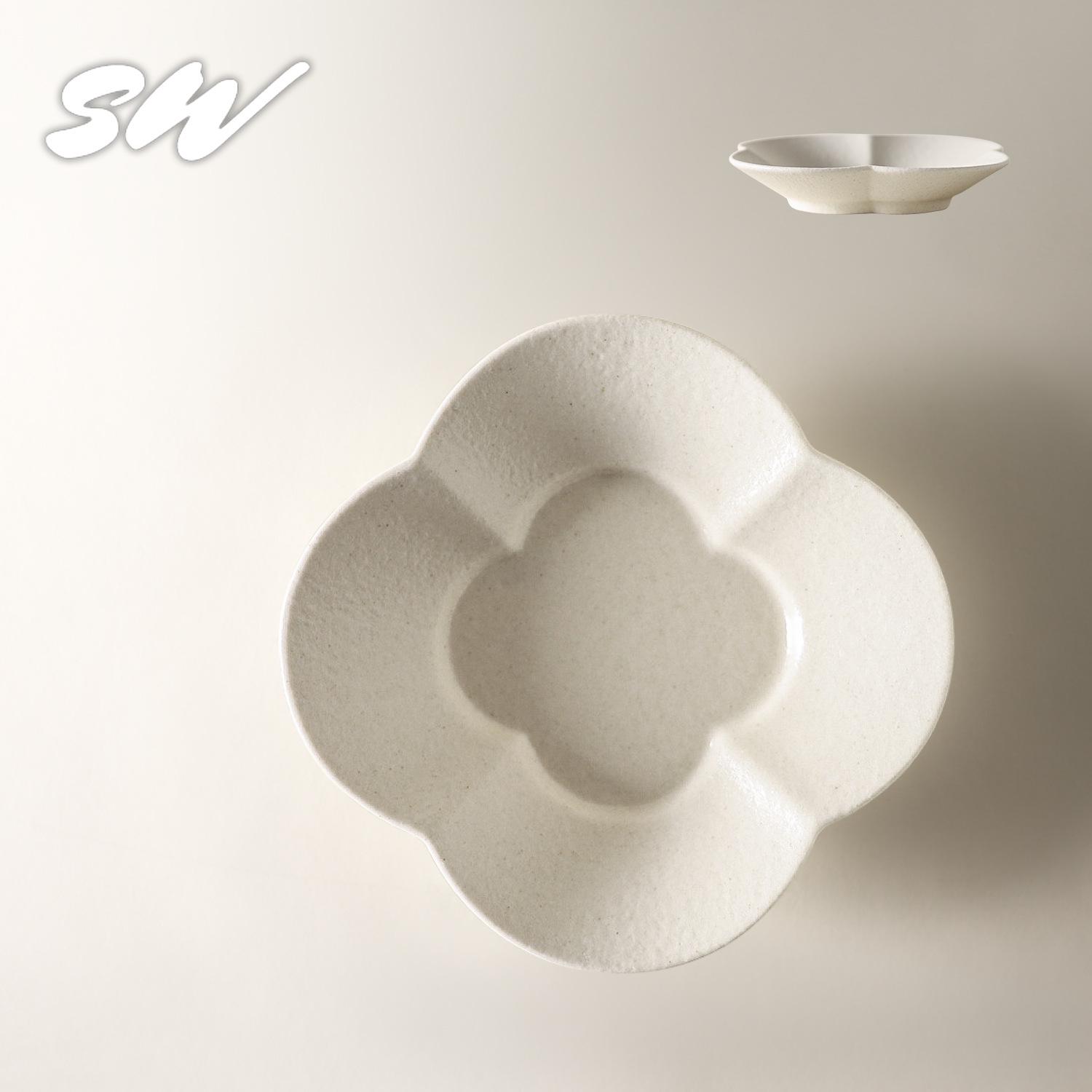 

Three Mists Japanese Floral Ceramic Dipping & Appetizer Dish for Hot Pot and Barbecue