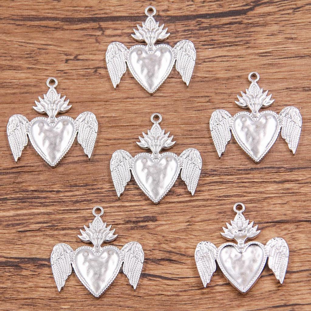 Gothic Heart Charms: Vacuum-Plated Stainless Steel Jewelry Accessories in 2 Colors and Multiple Styles for Halloween Pendants