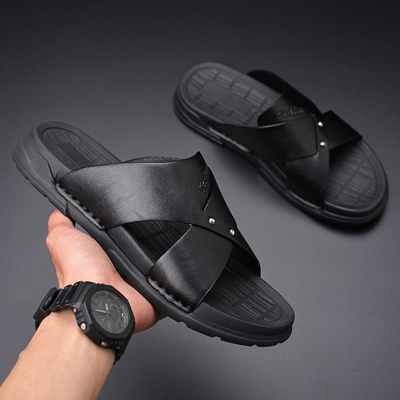 

2025 новые тапочки мужские летние модные кожаные сандалии нескользящие пляжные тапочки 2085-Y 38 чёрный