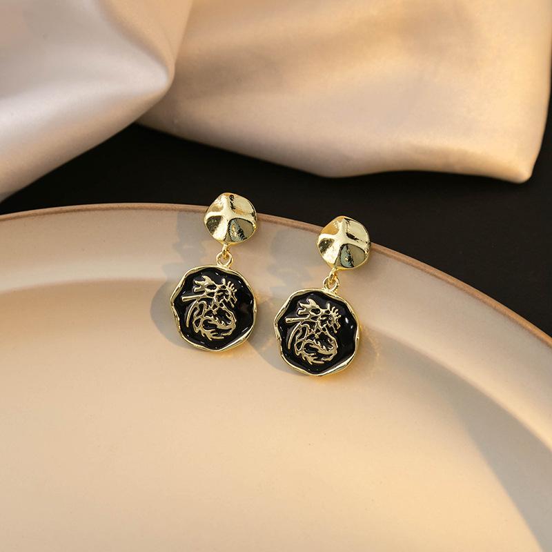 

Год Дракона День рождения Креативные красные серьги-подвески с эмалью Праздничные Защита окружающей среды