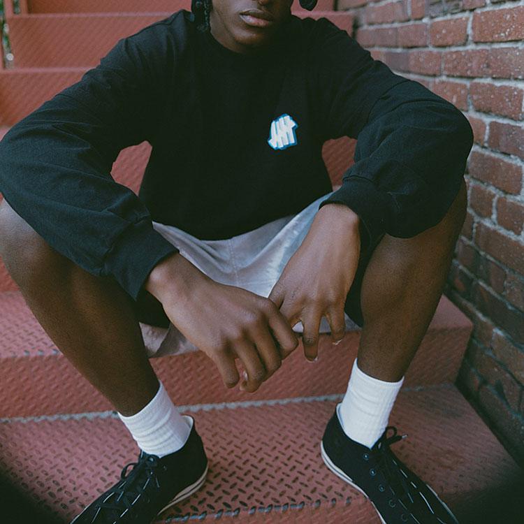 Undefeated T-Shirts Unisex Crew Neck Moderate Straight Fit UI32GSS08M
