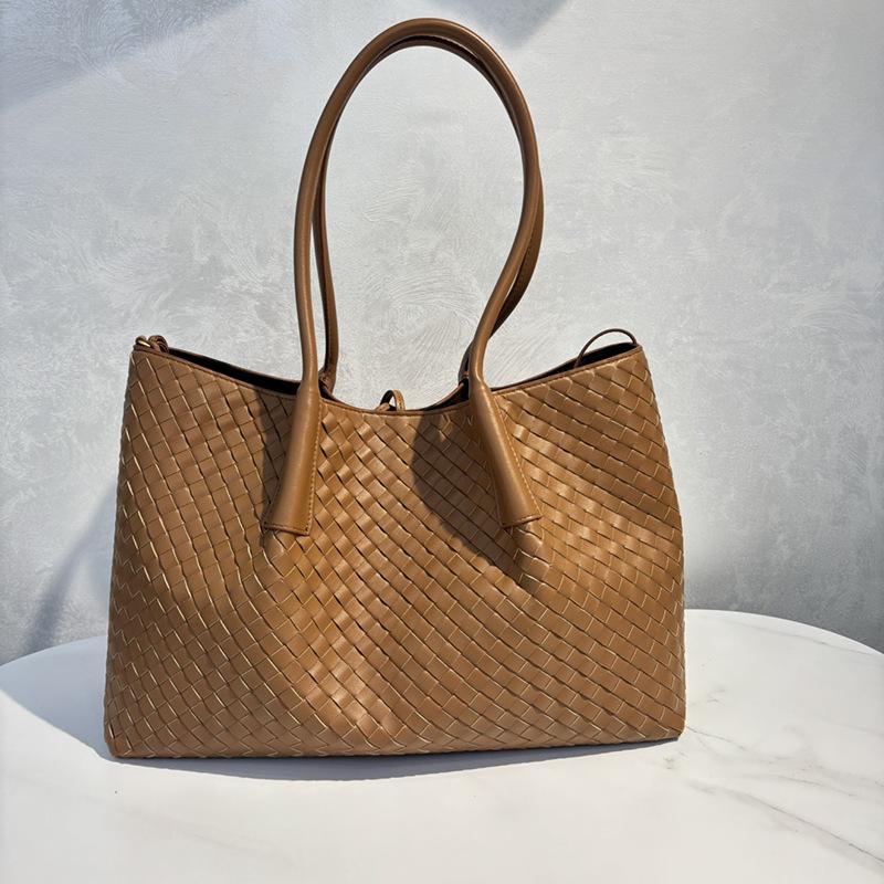 Handcrafted High-end Woven Bag French Casual Hand Bag Shoulder Crossbody Women's Bag Tote Bag