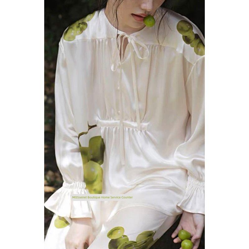 

Italian Light Luxury ~ Grape Mulberry Female Silk Pajamas Women s Suit Long sleeve Trousers Autumn and Winter Silky Comfortable Homewear Grape Long sleeves pants L(Suitable for 65.00kg)