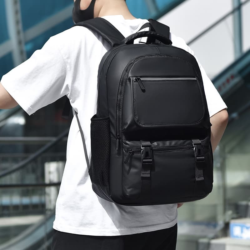 New Men's Lightweight Outdoor Backpack Computer Backpack