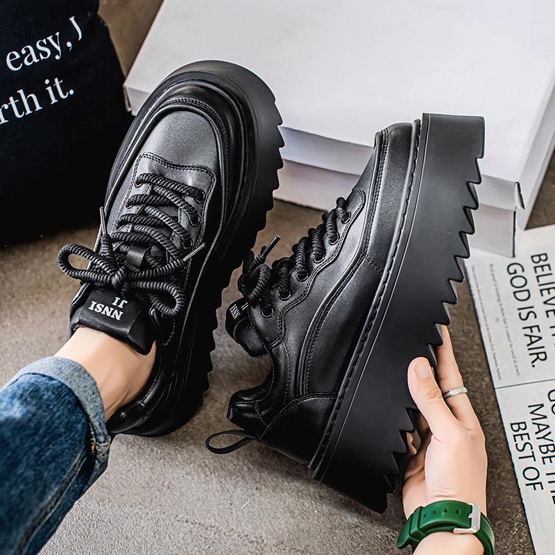 

Чоловіче взуття 2025 весна нові чоловічі платформа повсякденні універсальні спортивні робочі білі туфлі збільшення зросту інтернет-зірка кеди 44 чорний