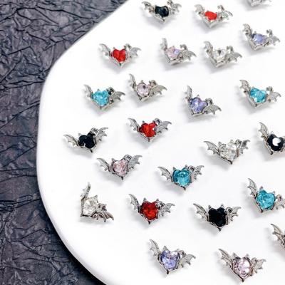 10 Stücke Nagel Charms Legierung Stil Luxus Fledermaus Liebe Flügel dunklen Schmuck robust Nail Art