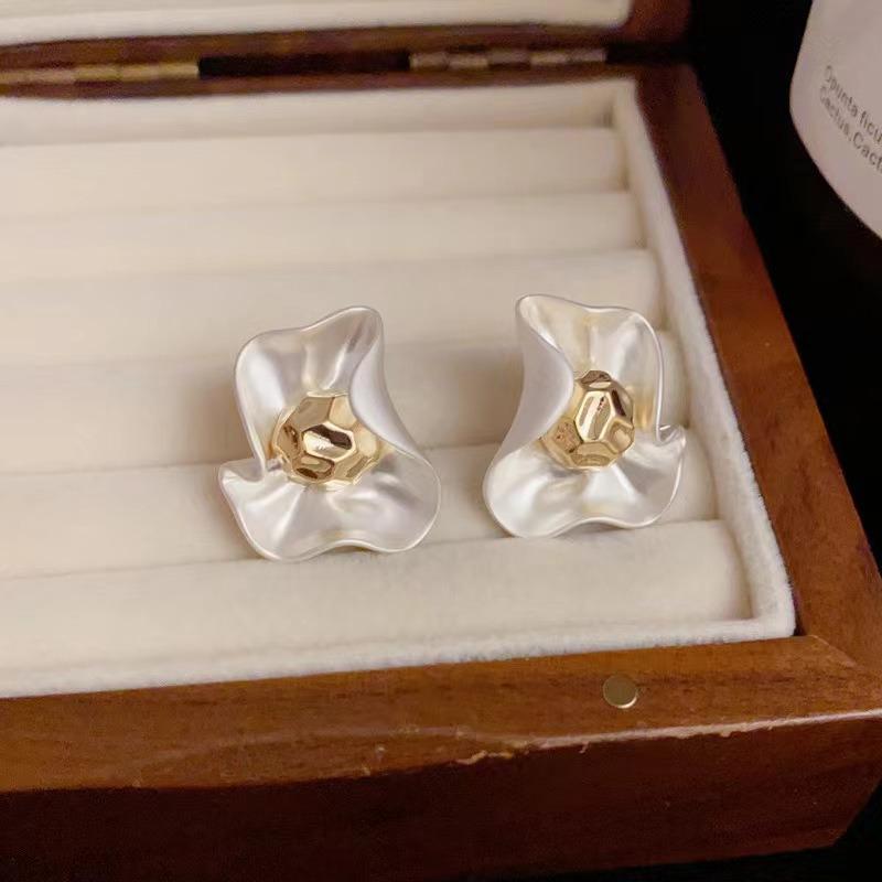 Irregular Petals Red Color Flowers Stud Earrings For Women Exquisite Simple  Sweet Personality Temperament Jewelry