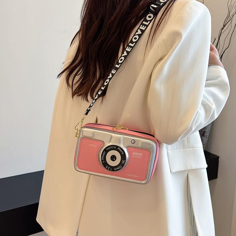 Personalized Trend Backpack Women 2025 New Fashion Retro Shoulder Bag Niche Design Versatile Women's Bag