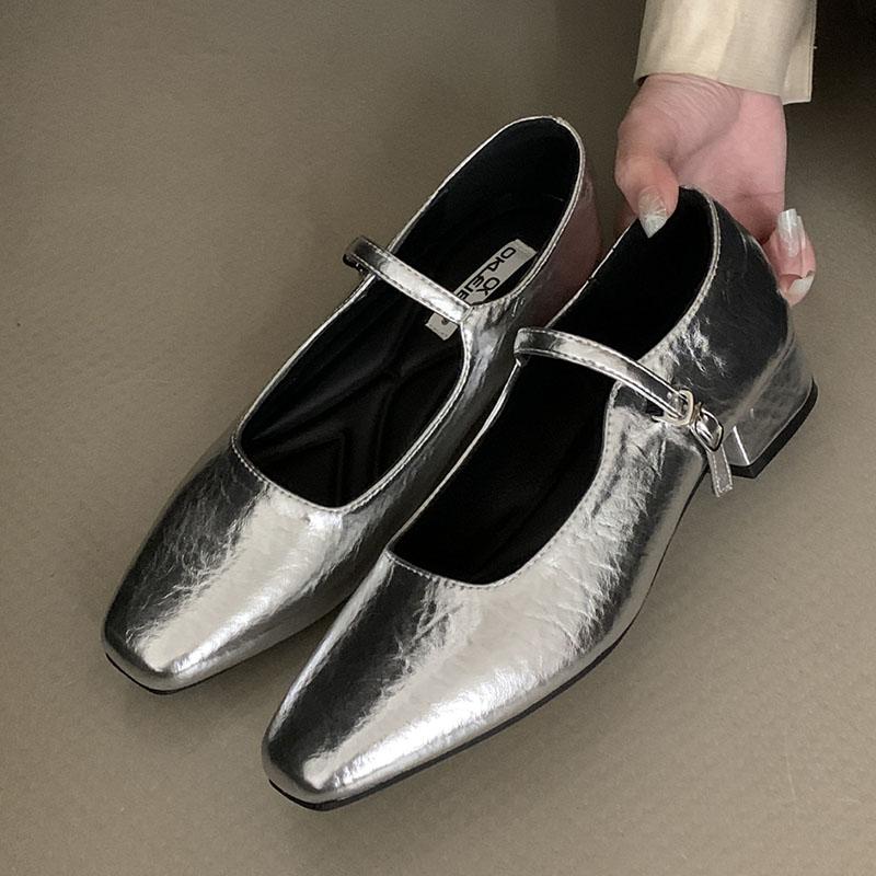 Fashion New Fashion Buckle Strap Ladies Flats Mary Janes Shoes Female Designer Shallow Footwear Silk Women Flat With Shoes Red