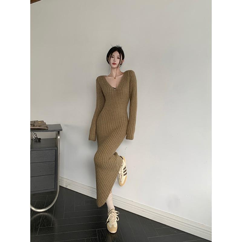 

Простое вязаное платье с V-образным вырезом в ленивом стиле для женского осенне-зимнего сезона, новое, с завышенной талией и тонкое, в стиле ретро, внутренняя юбка по бедрам XL темно-коричневого