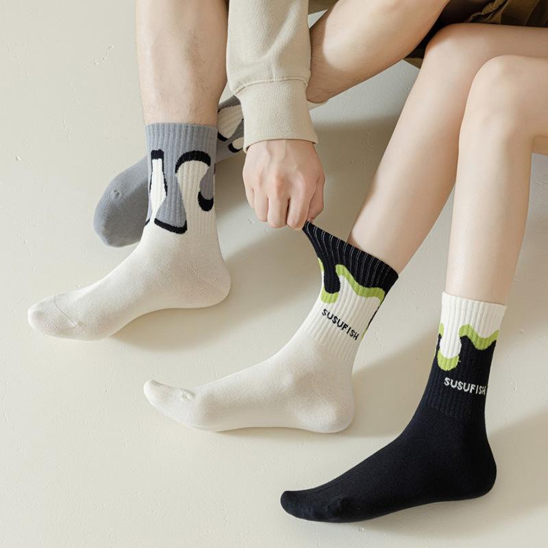 Autumn Combed Cotton Socks, Retro Asymmetrical AB Left and Right Foot Couple Mid-calf Socks, Trendy Socks