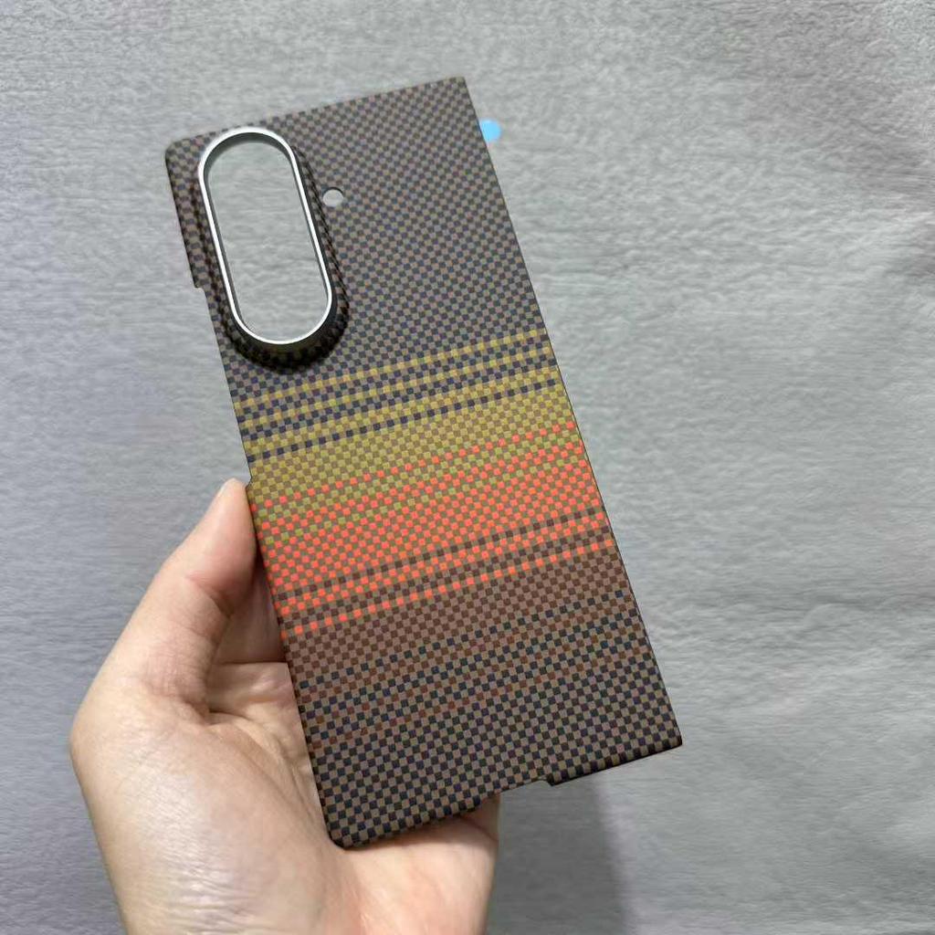 Funda Magnética Ultra Fina de Fibra de Carbono para Samsung Z Fold7, Protección Nano PC de Eje Medio