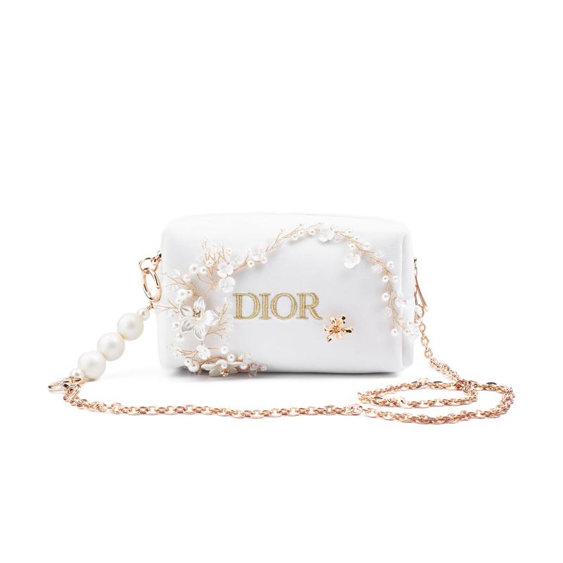 

DIOR [customized cosmetic bag] Amber Moonlight Allure French Lazy Flower Pearl Elegant Hepburn Style Regular Velvet Cosmetic Bag янтарь