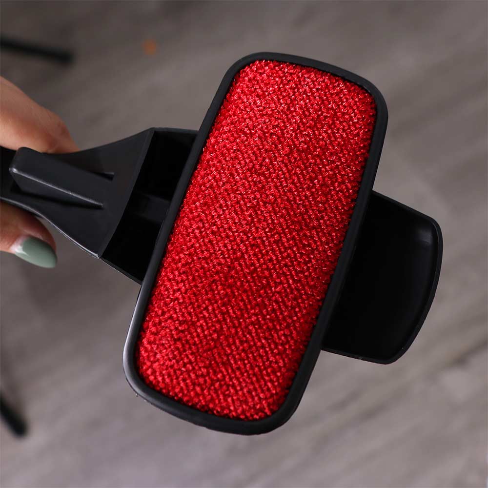 Convenient Electrostatic Dust Cleaners Plastic Pet Fur Remover Brush Household
