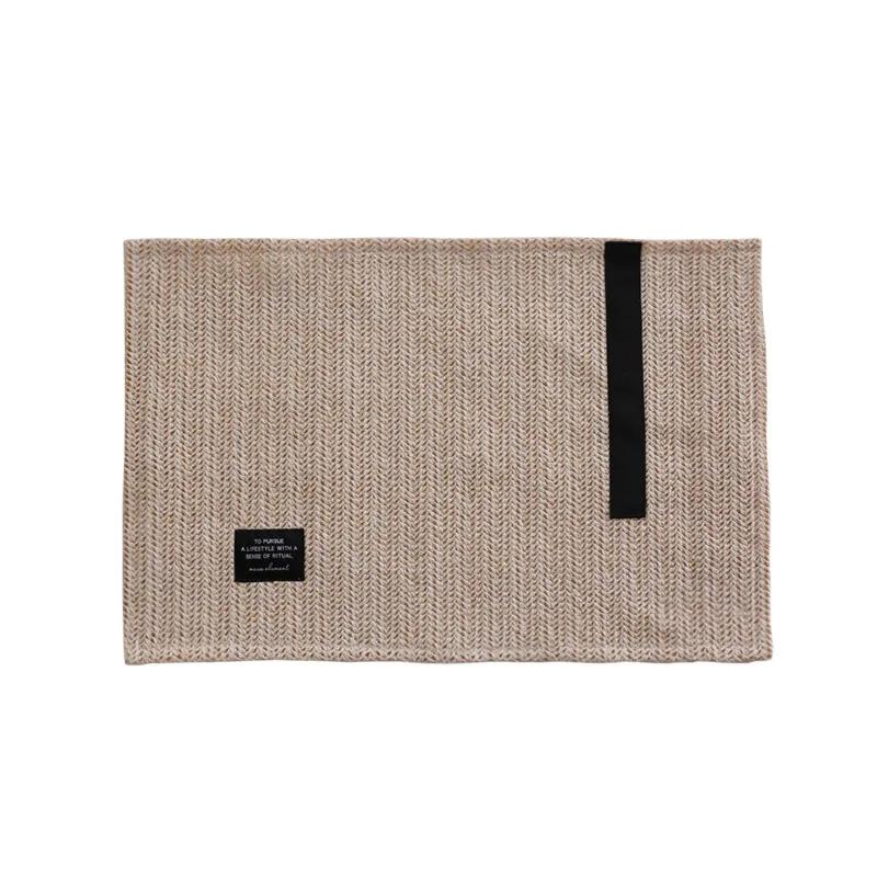 

INS Woven Placemats Rectangular Heat-Resistant Dining Experience Minimalist Design Table Mats 45x30cm 1pc
