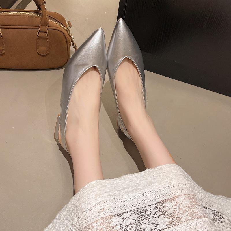 Fashion Matching Skirt Temperament Single Shoes Women Autumn 2025 New Fashion All-match French Closed Toe Sandals