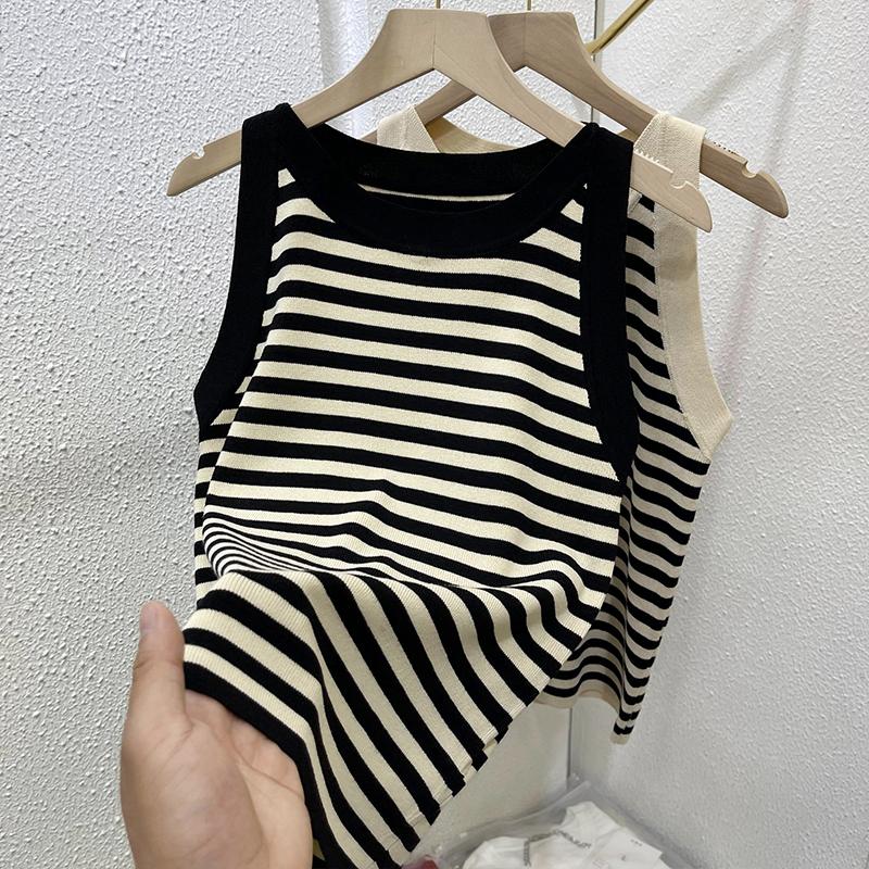 Tank Tops Women 2025 Summer Sleeveless O-Neck Striped Black Knitted Casual Tank Tops Camis Women Tops JJ274