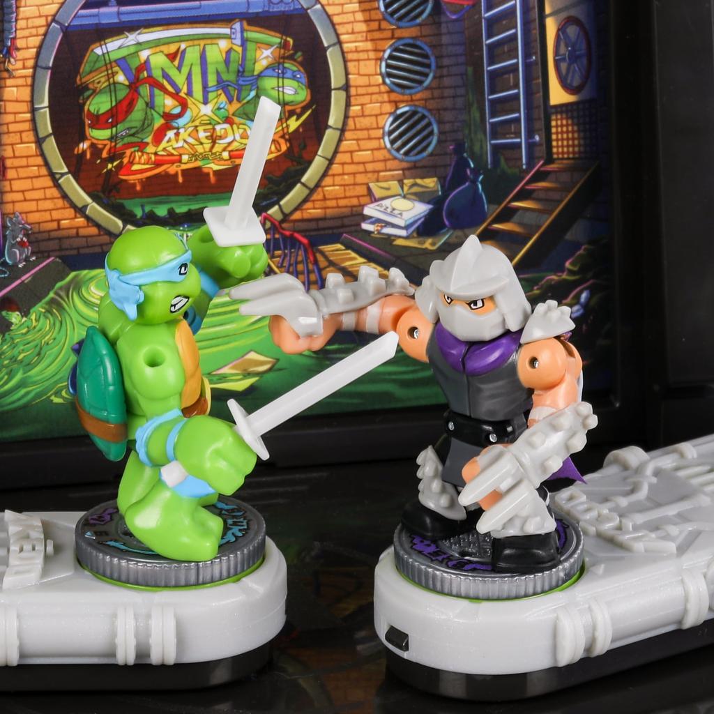 Legends of Akedo Teenage Mutant Ninja Turtles Battle Arena Over 35 Battle Sound Effects and 2 Exclusive Battle Mini Warriors Leonardo and Shredder -