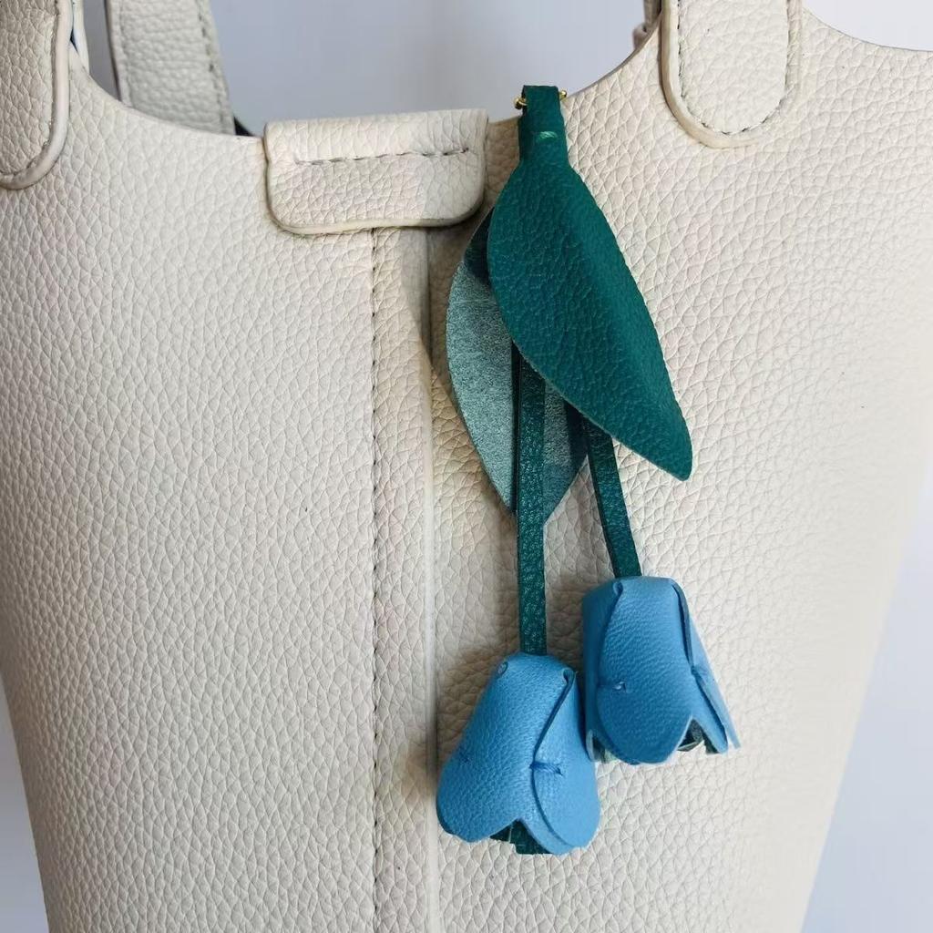 Valentine's Tulip Leather Keychain Gift | French Lambsskin Engravable Pendant | Luxury Jewelry for Her