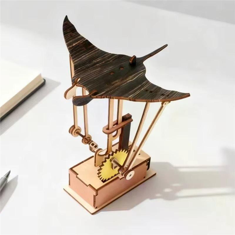 Ornement Animal Mécanique Fabriqué à la Main de Qualité Supérieure Artisanale Raie Manta en Bois Automate Manivelle Kinetic Puzzle Cinétique DIY Décorations
