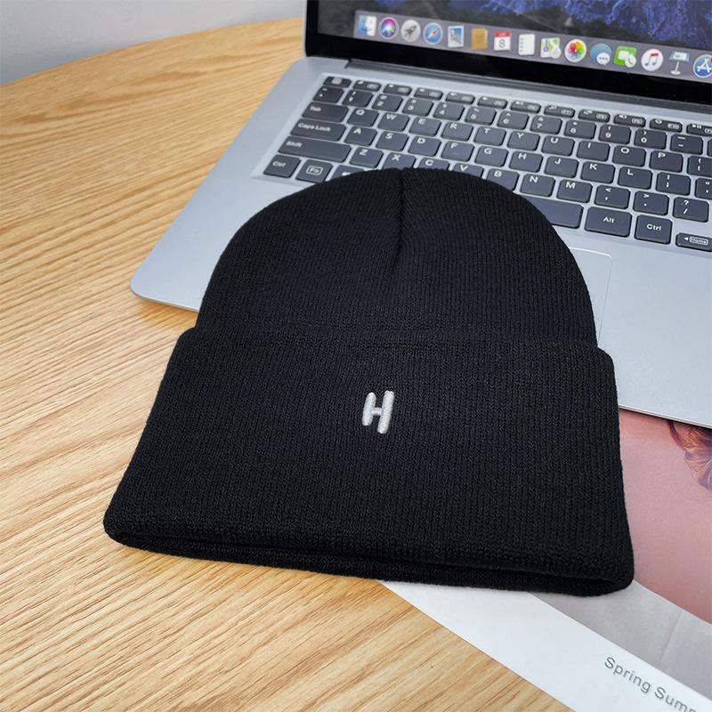Gestrickte Mützen für Männer im Winter Modische und vielseitige Wollmützen für Herbst und Winter Warme Melonenmützen Kalte Mützen für Frauen