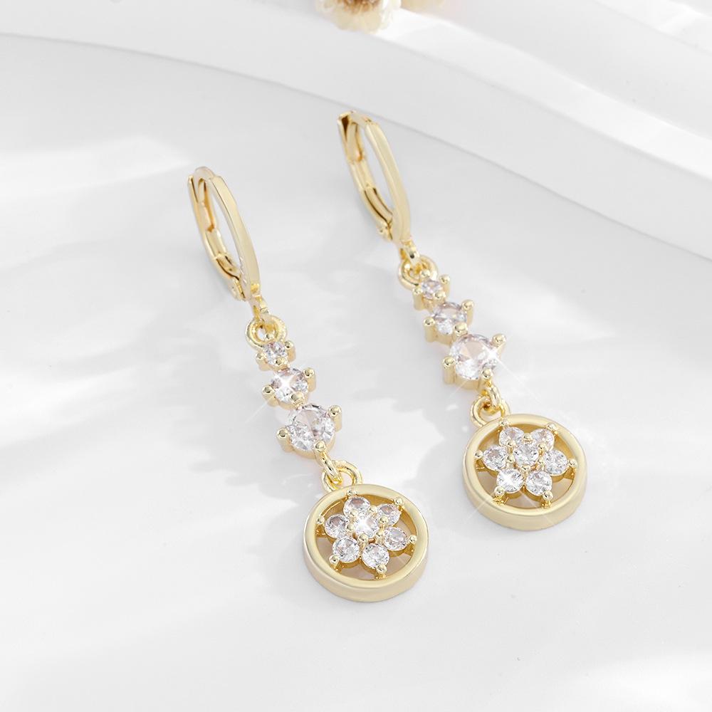 Długie kolczyki w kształcie kwiatów z cyrkoniami pozłacane 14-karatowym złotem dla kobiet