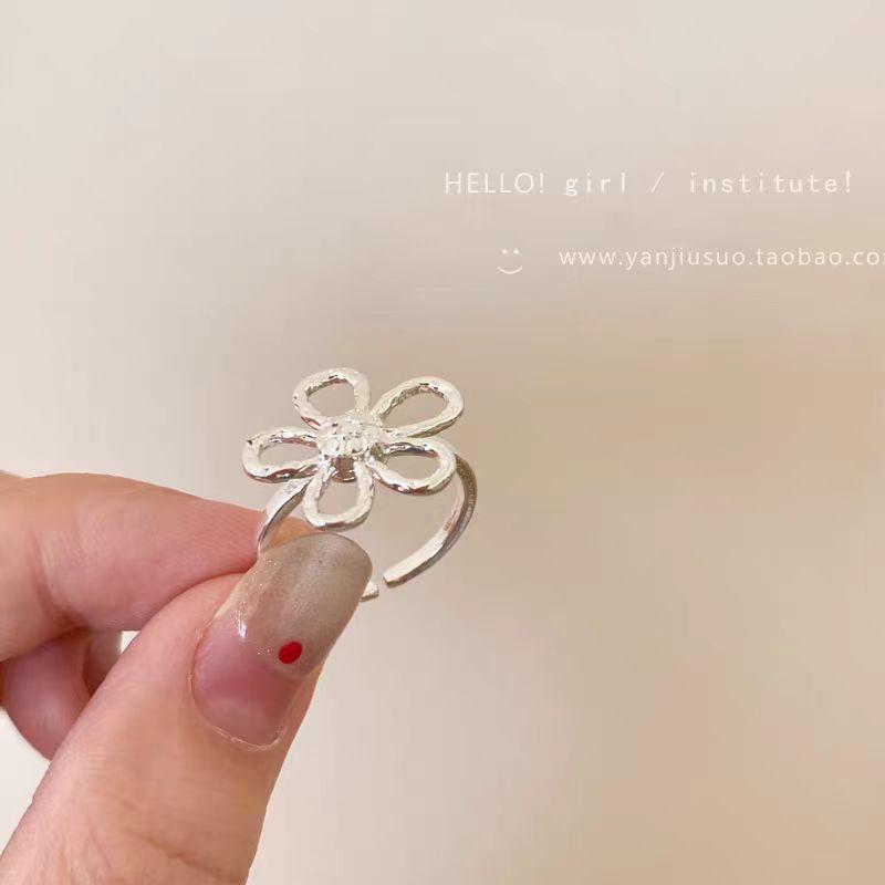 Silver Hollow Pearl Flower Opening Ring Women'S Light Luxury High-End Temperament Ring French Retro Niche Ring