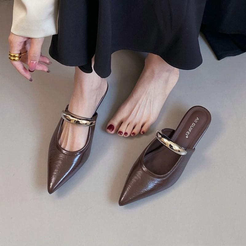 New Slippers Summer Fashion Versatile Women Shoes Luxurious Exquisite Elegant Sandals Exquisite Pointed Sandals Spring Outdoor