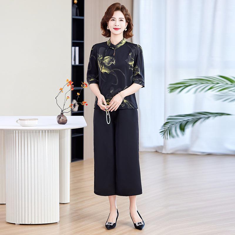 Mom's 2025 New Chiffon Suit: Chinese-Style Age-Reducing Two-Piece for Middle-Aged & Elderly Women