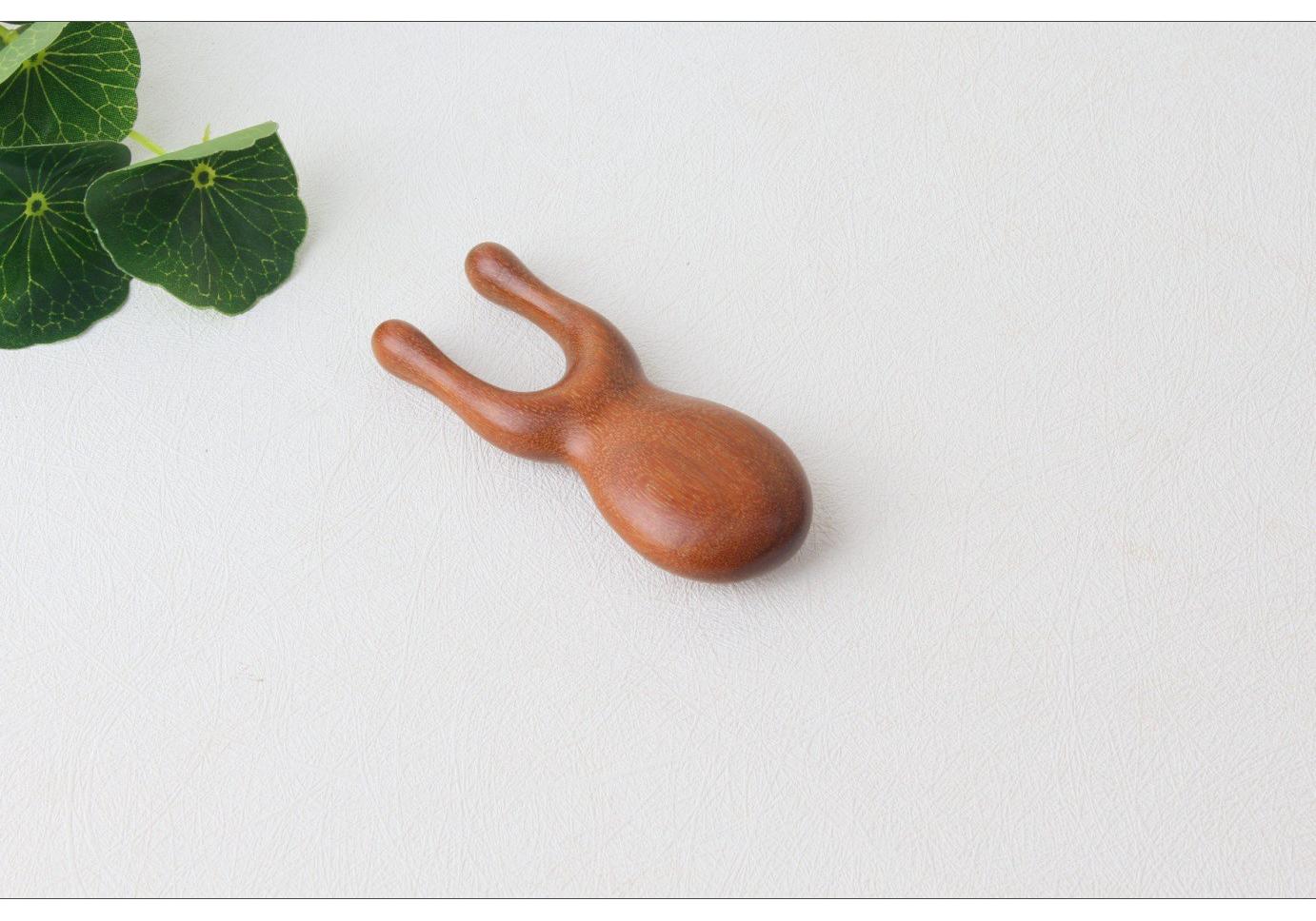 Green Sandalwood Five-Claw Head Massage Comb - Multi-functional Meridian Therapy Brush Sandalwood