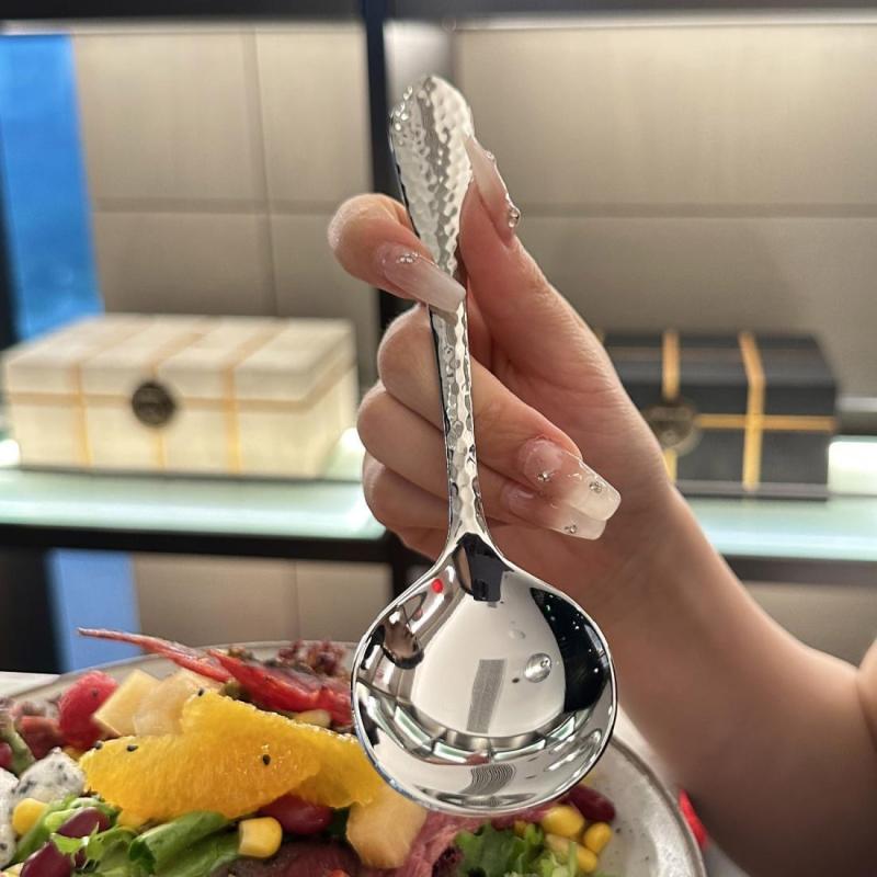 1 Stück runde Löffel aus Edelstahl mit Hammerstruktur, kreativer Dessertlöffel, Suppenlöffel, multifunktionaler Löffel zum Trinken von Kaffee und Tee