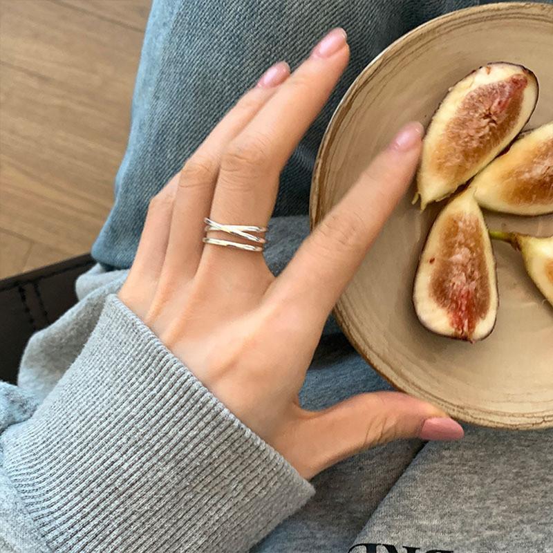 Minimalist Copper Trendy Ring For Women With Distinct Geometric Design For Any Occasion